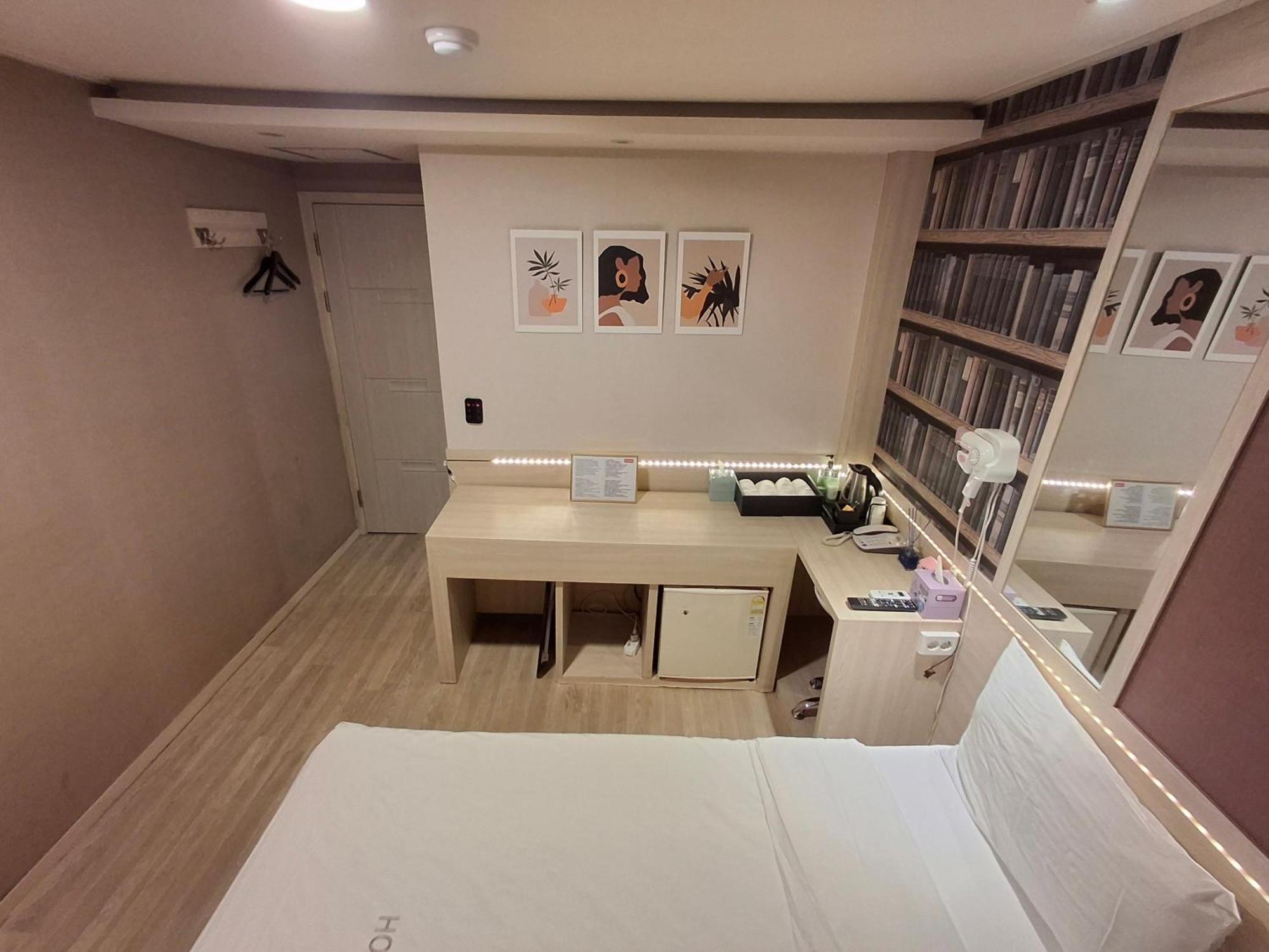 Standard Double Room,1696415943:JPEG