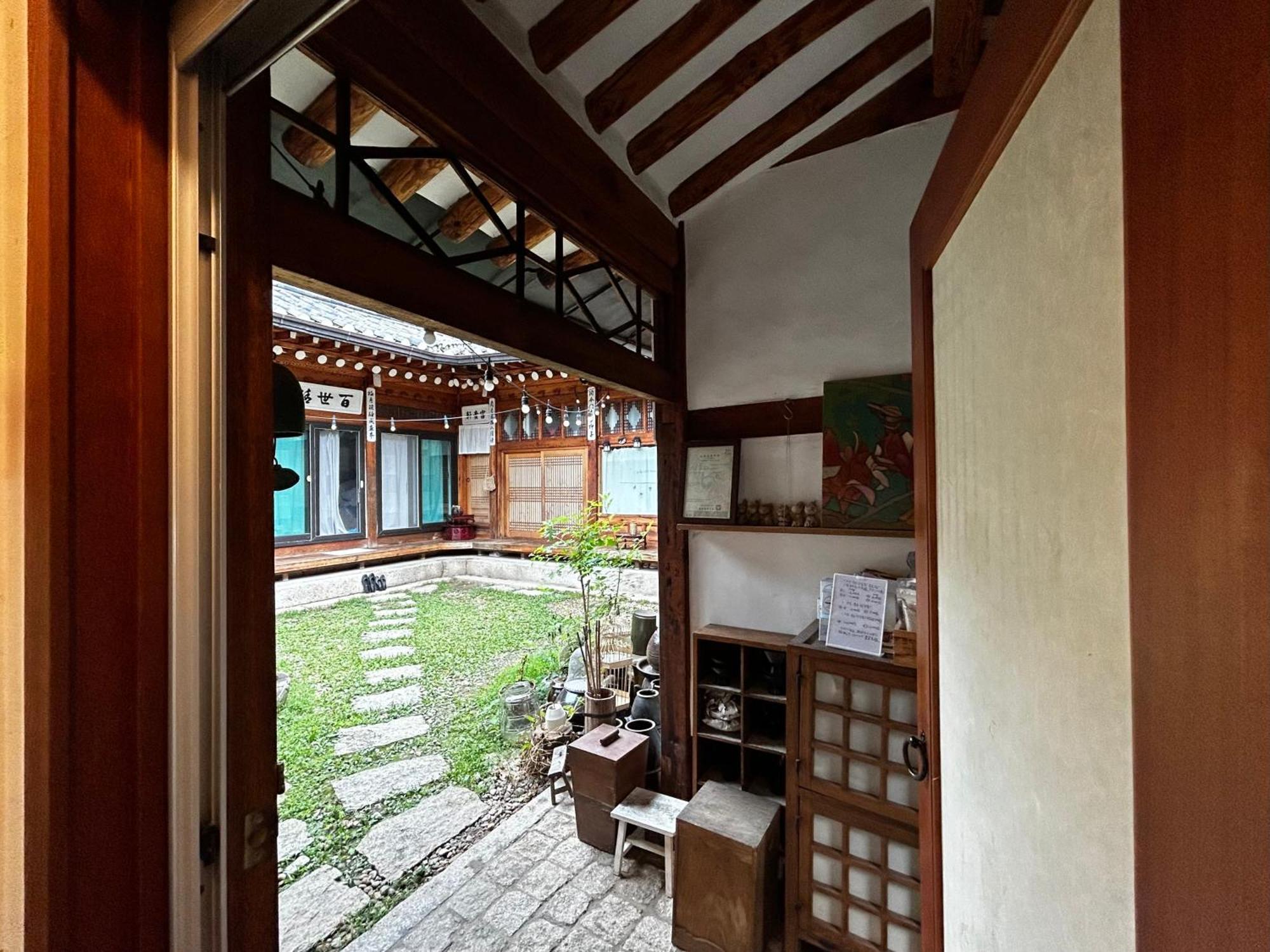 Single Room Shared Shower Toilet