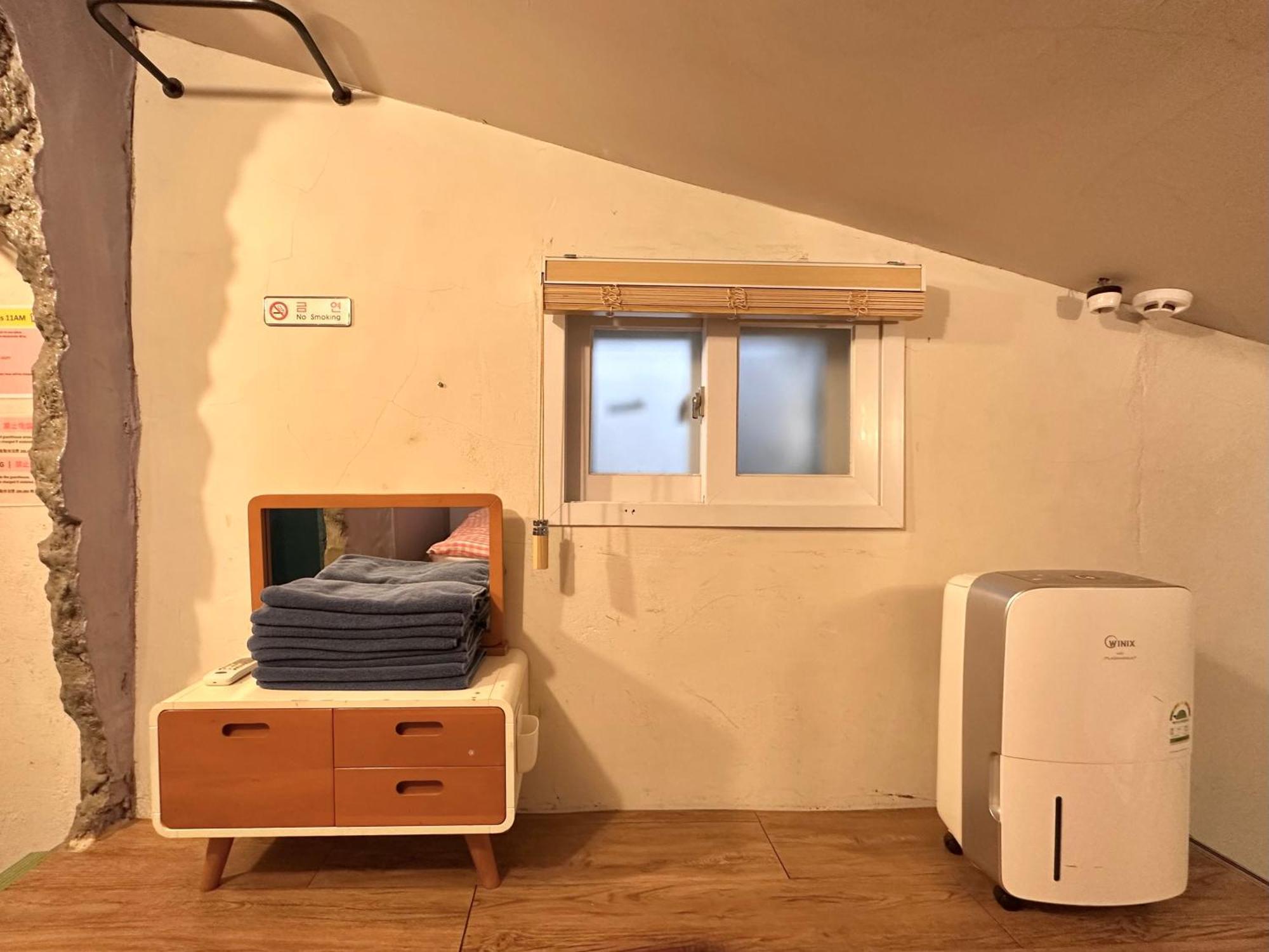 Quadruple Room Low Ceiling