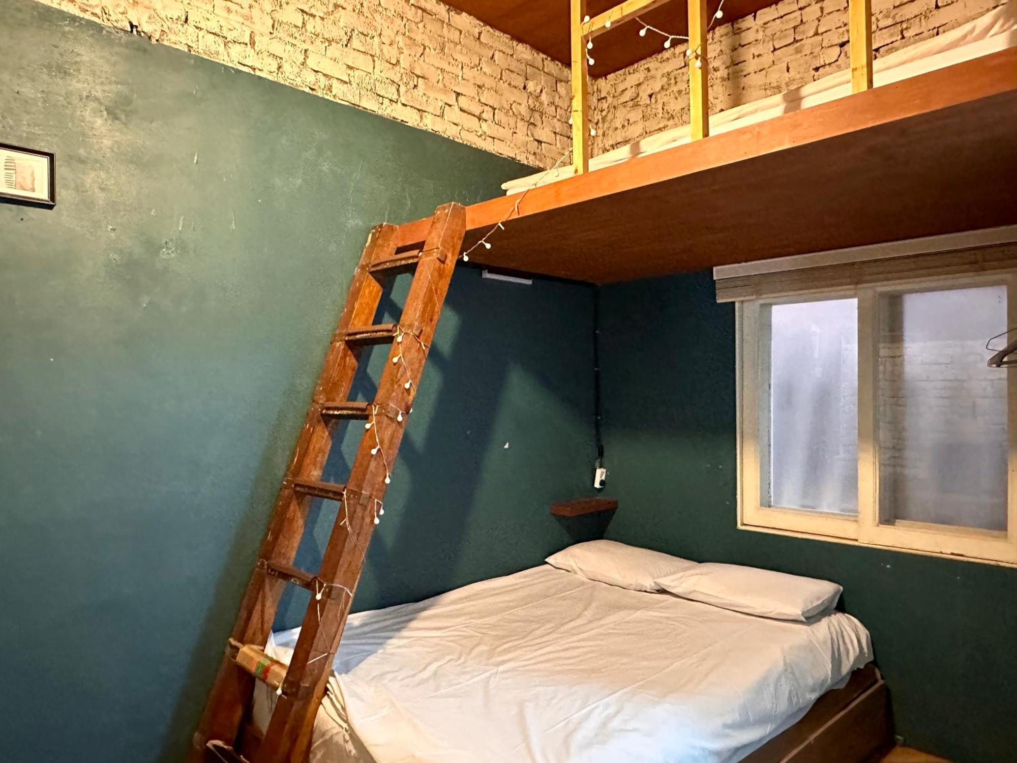 Economy Triple Room