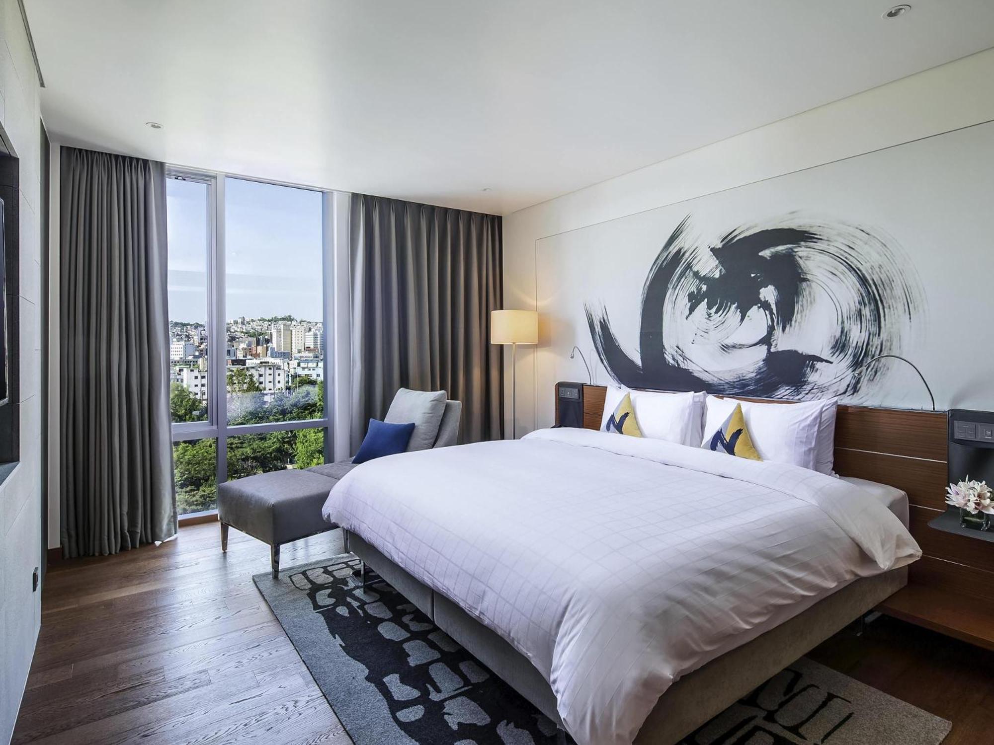 Premier One-Bedroom King Residence,1714093271:JPEG