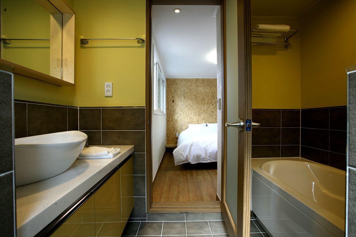 One-Bedroom Suite