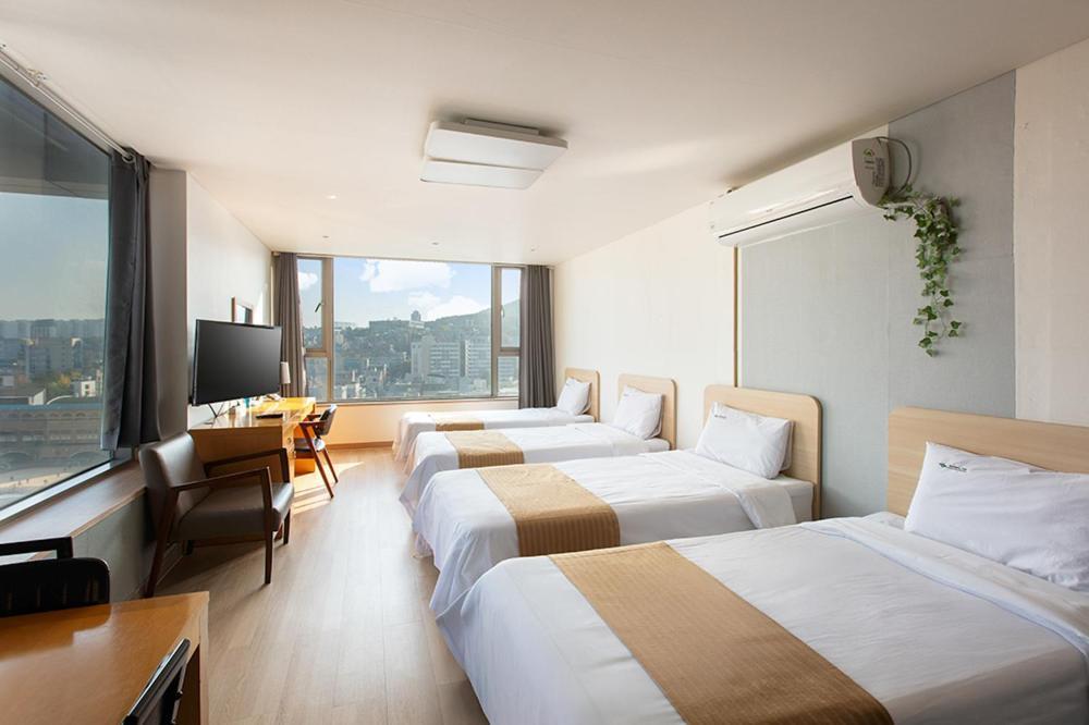 Deluxe Quadruple Room