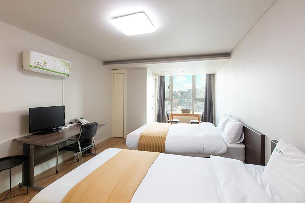 Family Twin Room