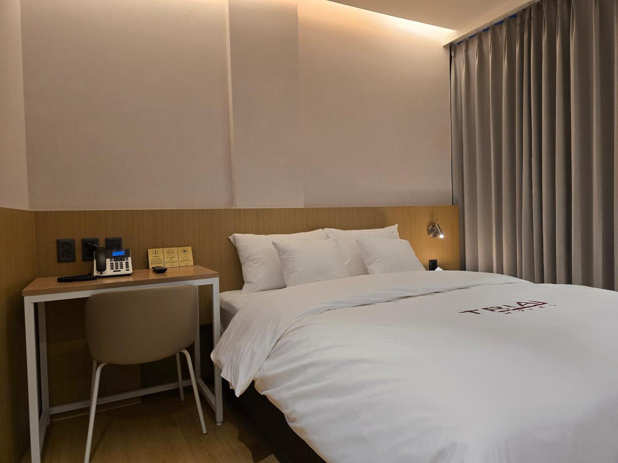 Premier Room