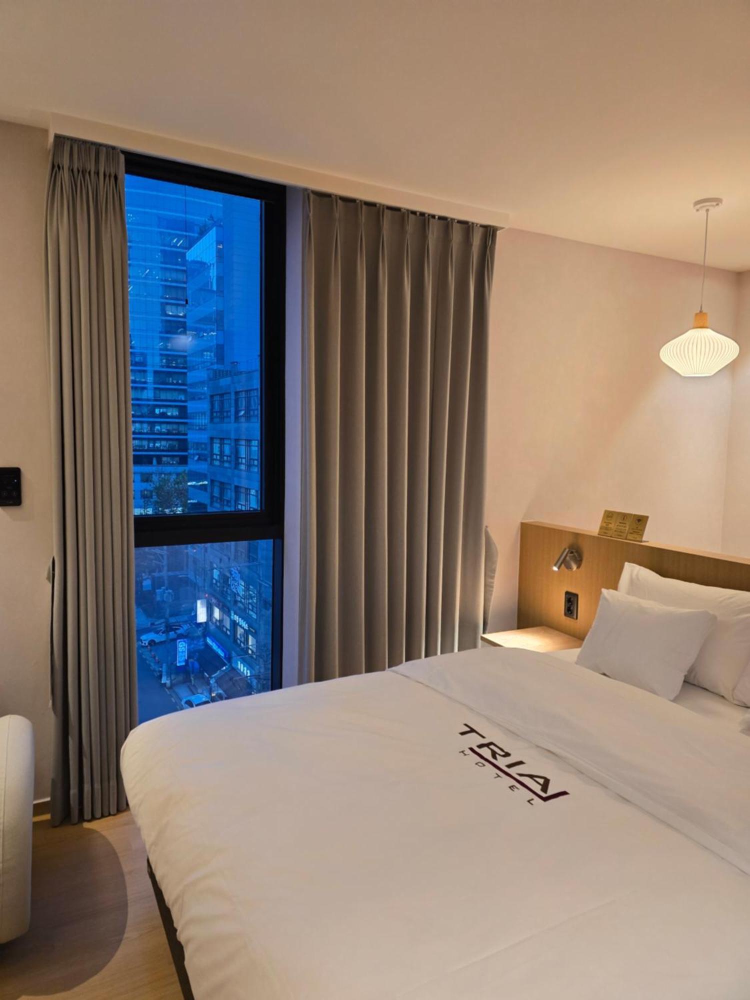 Premier Room