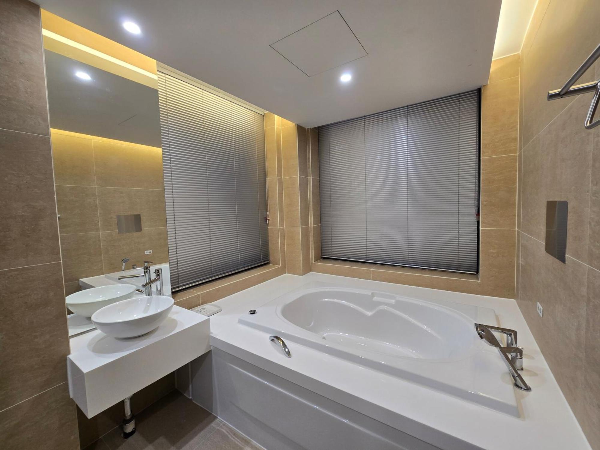 Premier Twin Room