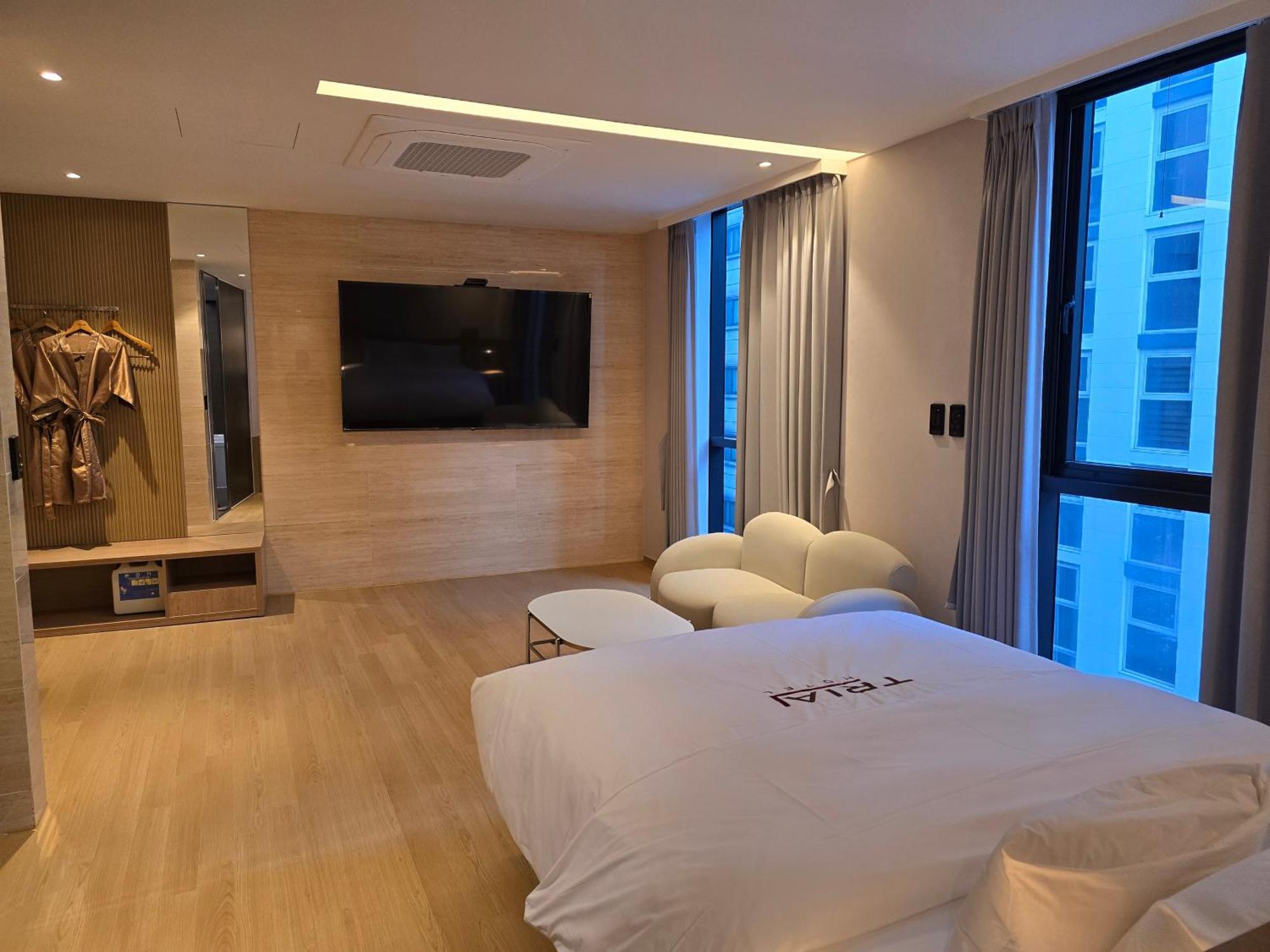 Premier Room