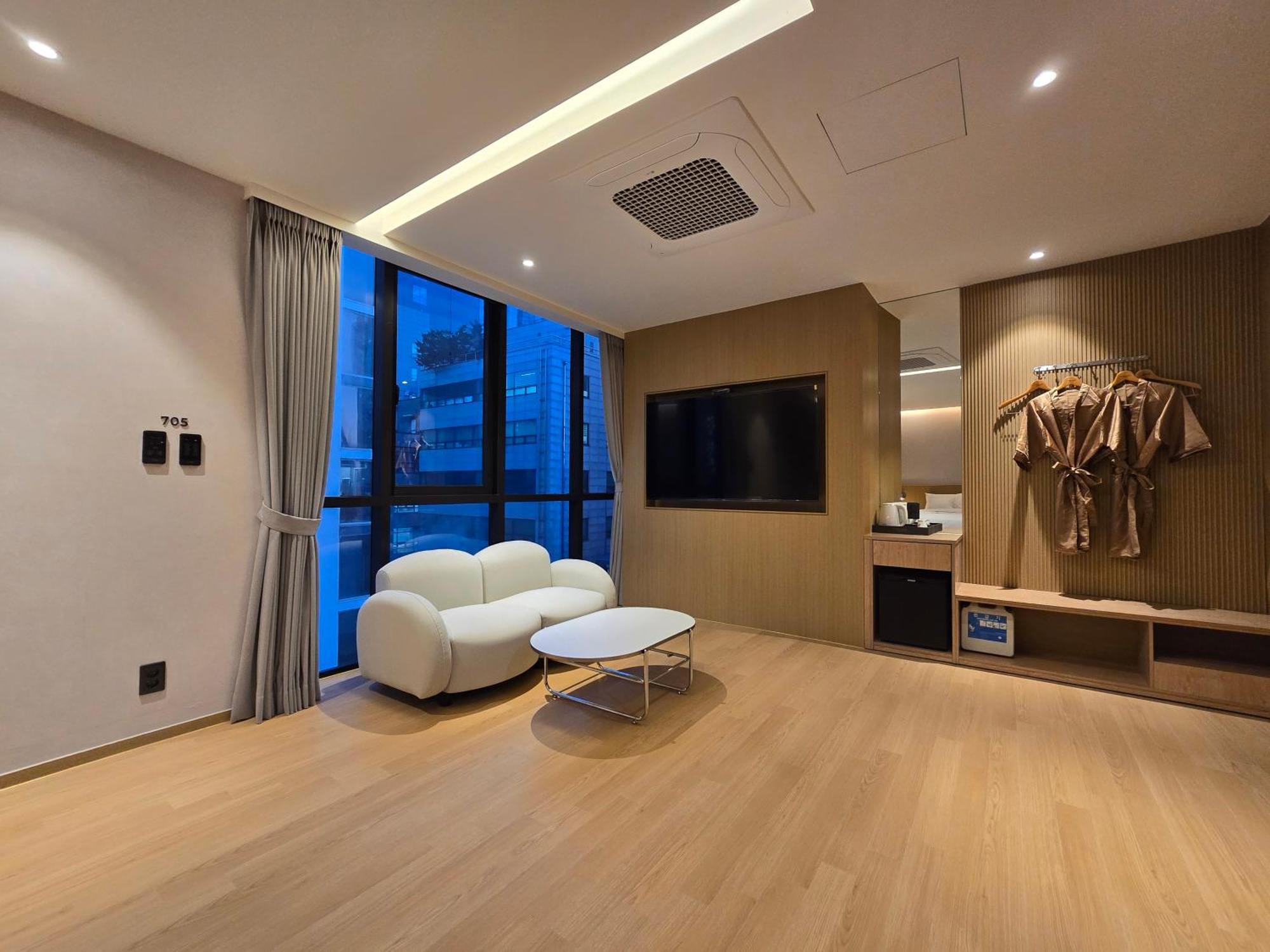 Premier Room