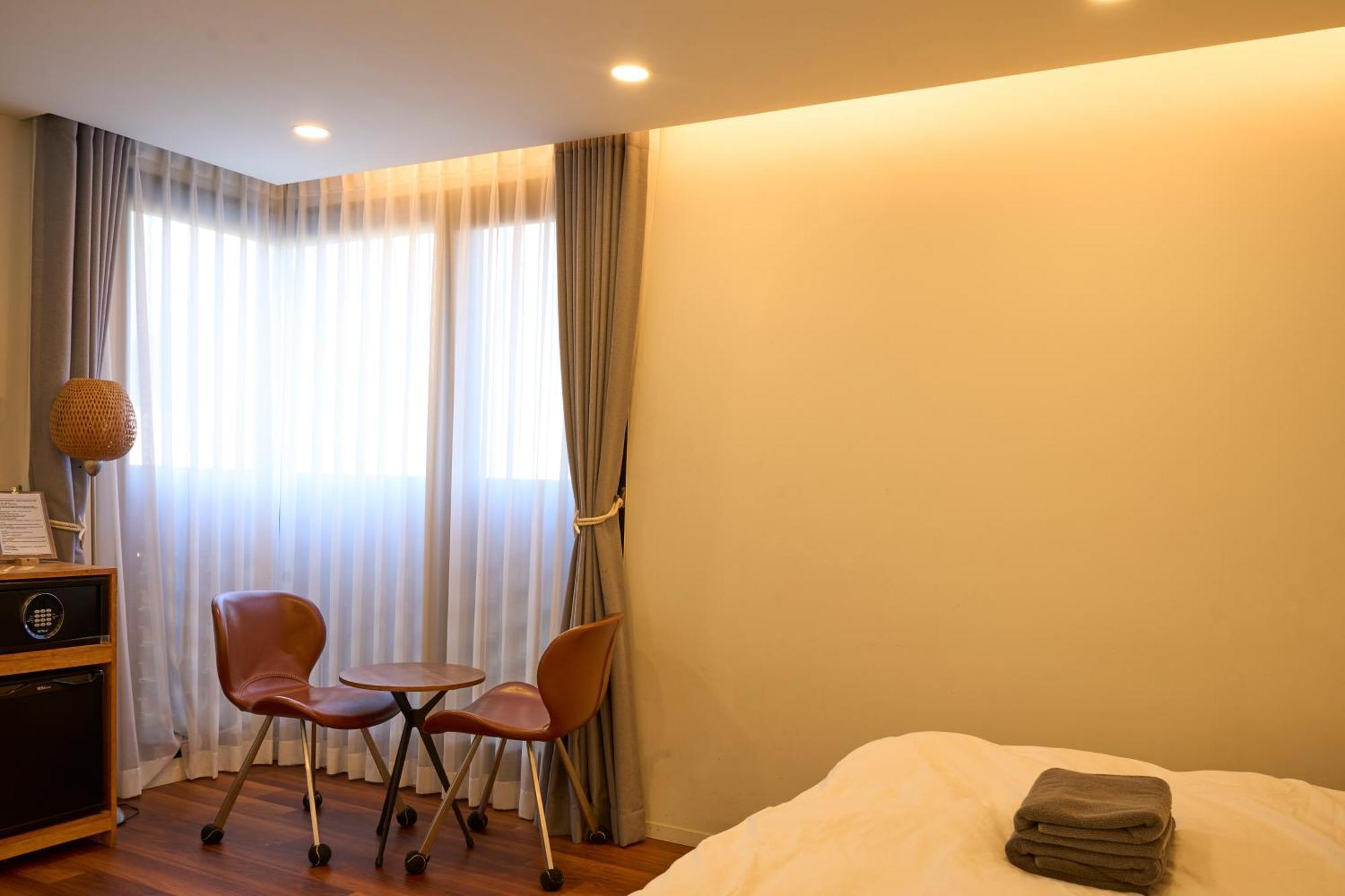 Queen Room