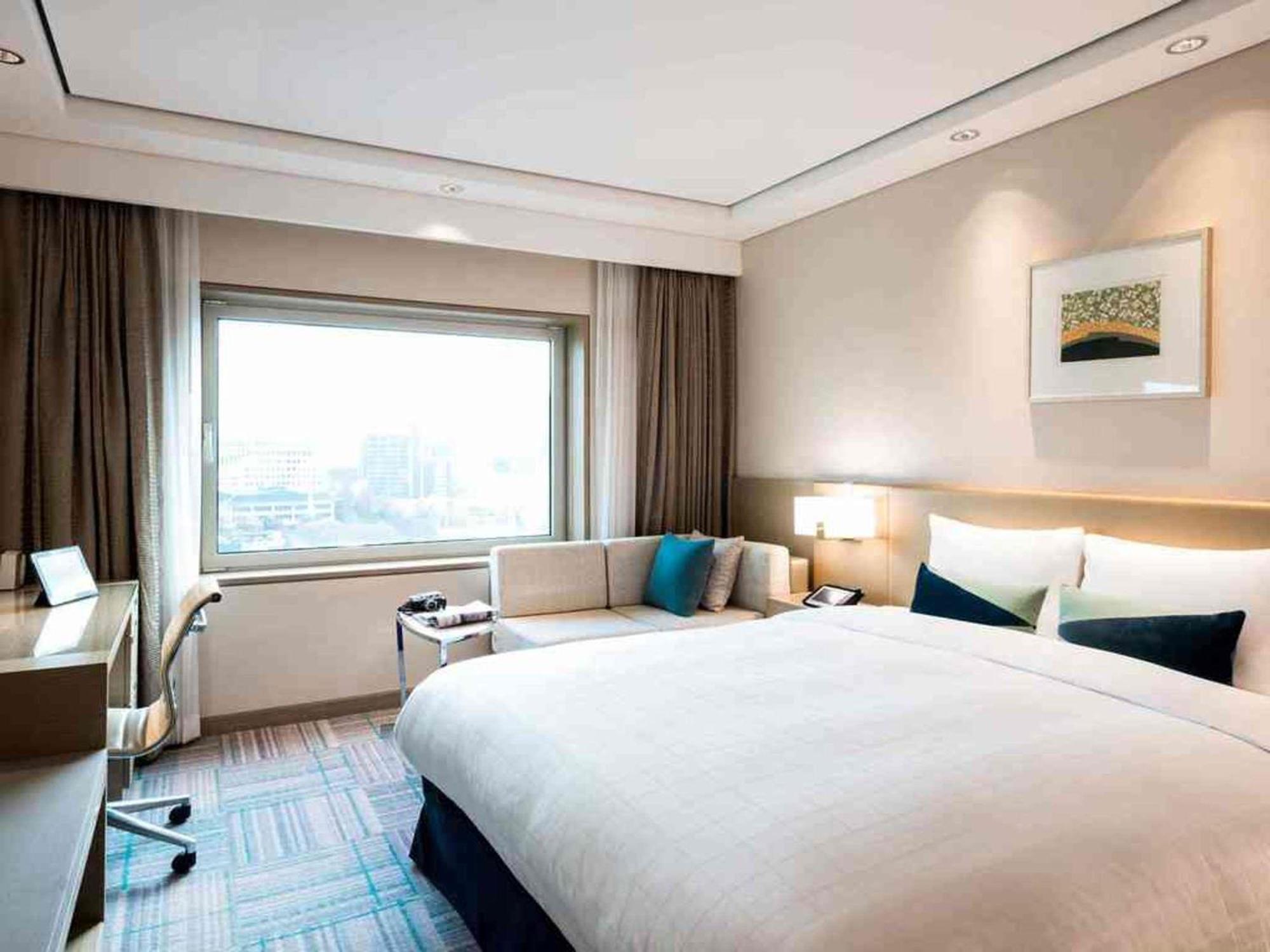 Executive Queen Room