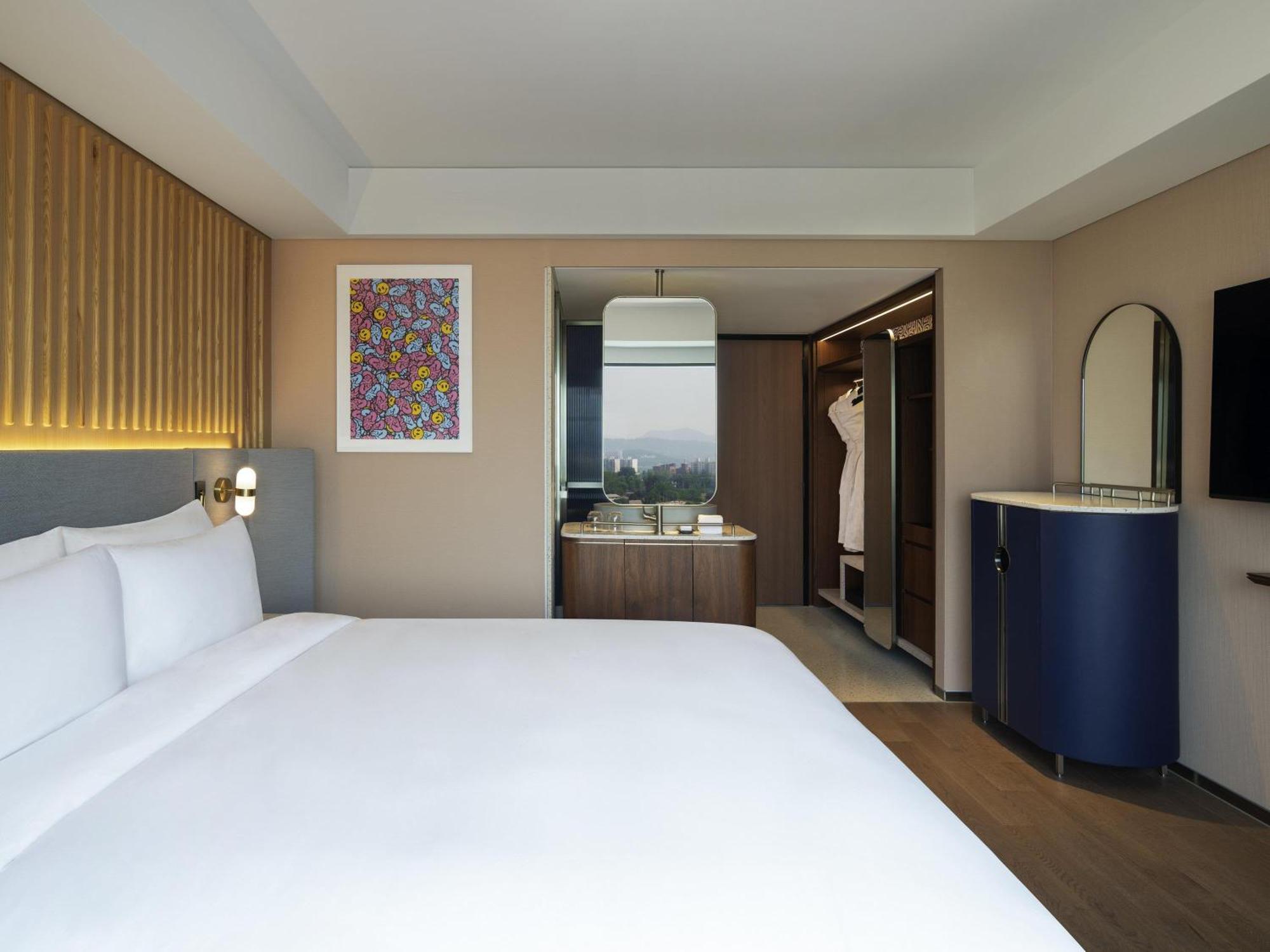 Signature King Room,1771239080:JPEG