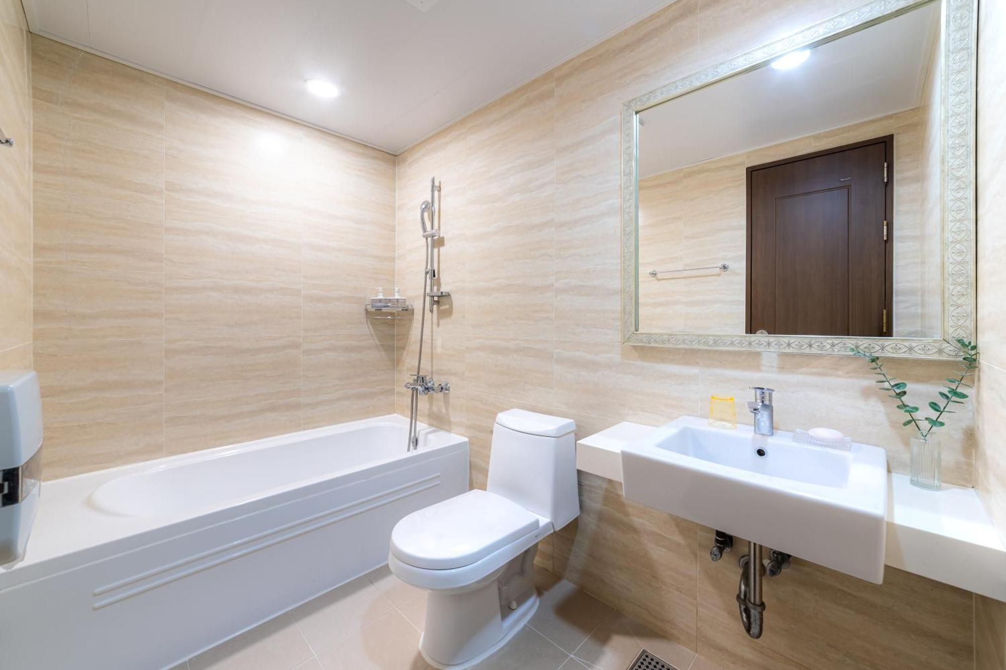 Economy Triple Room