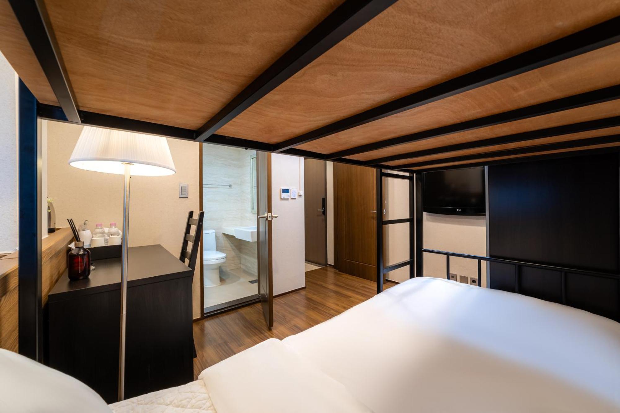 Bunk Bed Twin Room