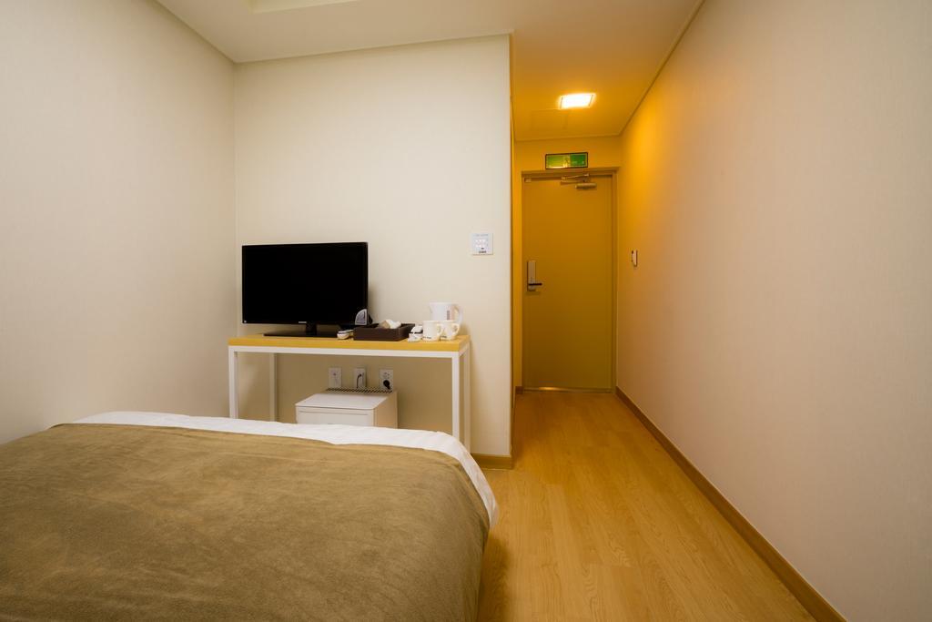 Double Room Private Bathroom