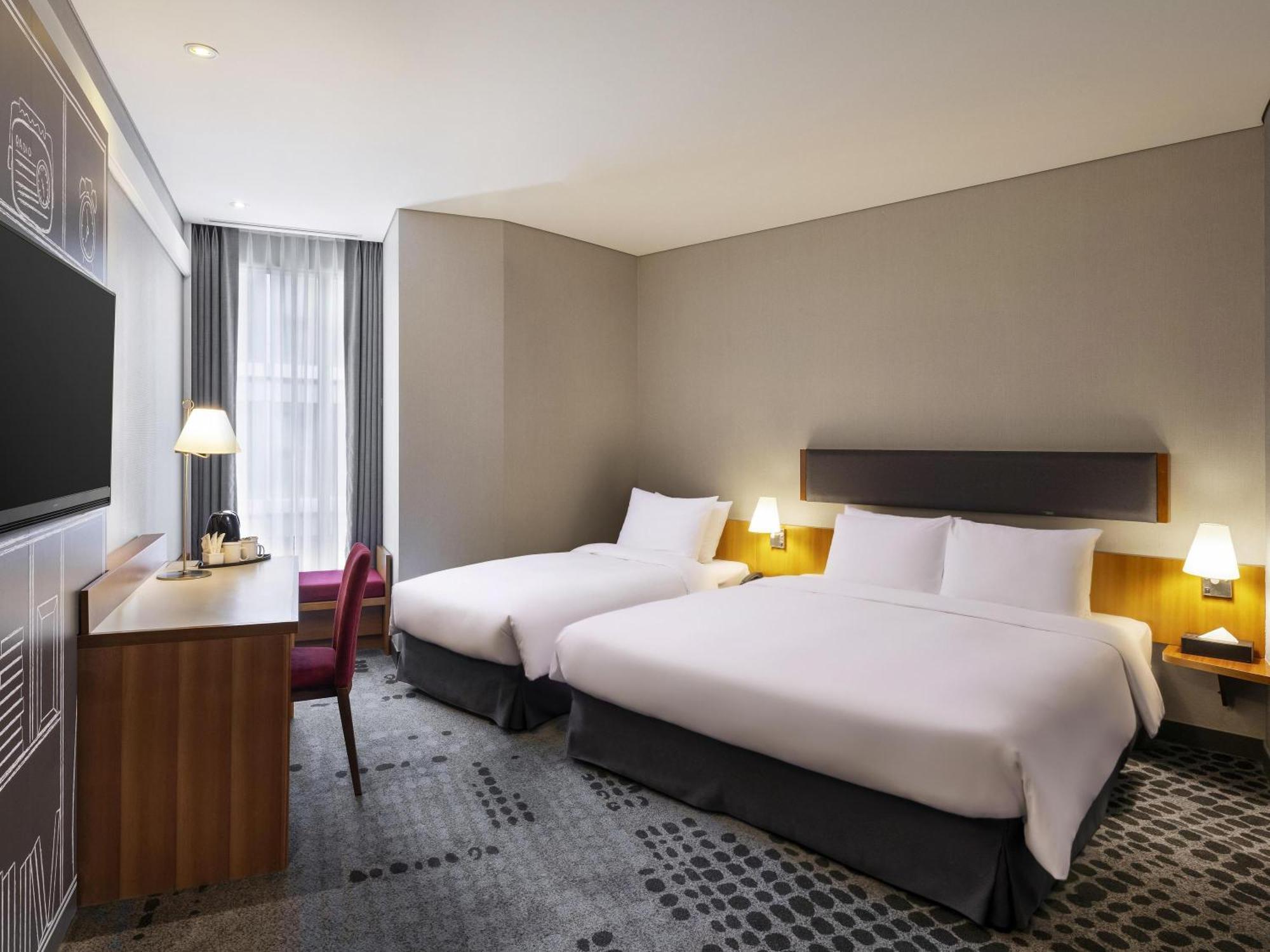 Junior Suite One Double Bed One Single Bed