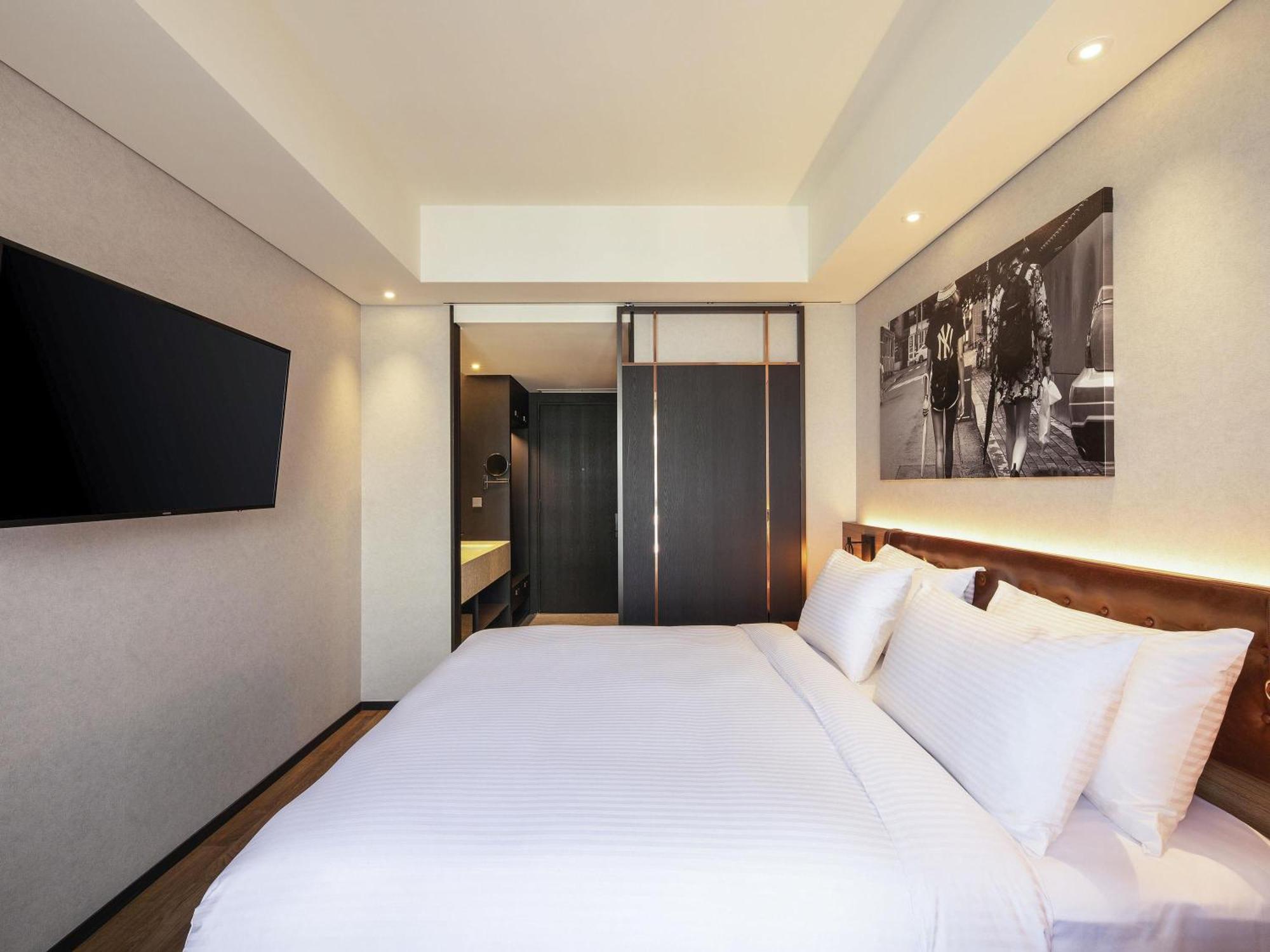 Superior King Room