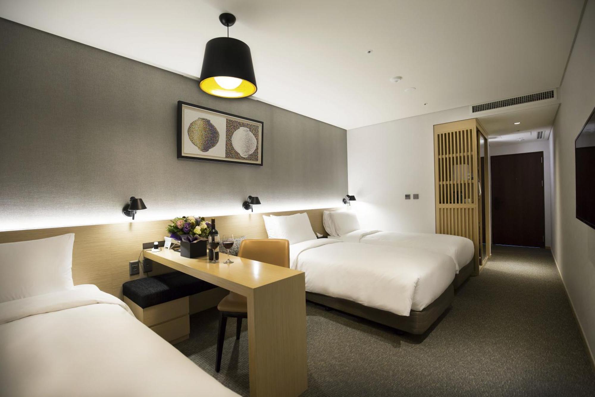Deluxe Triple Room