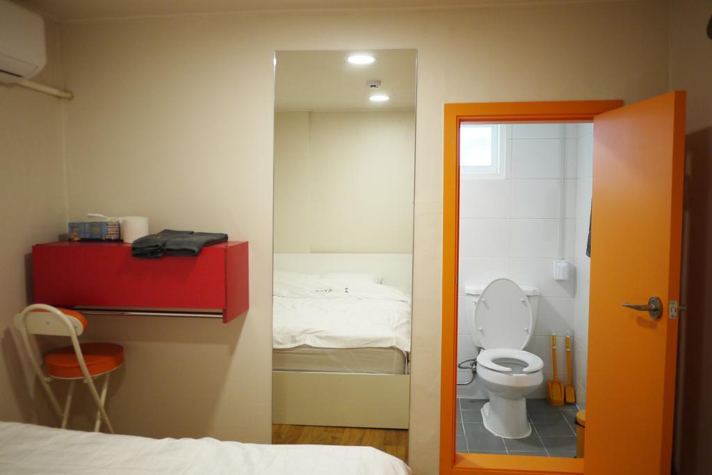 Double Room Private Bathroom,228248588:JPEG