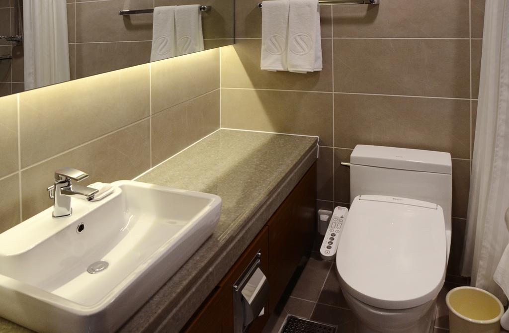 Standard Double Room,436887369:JPEG