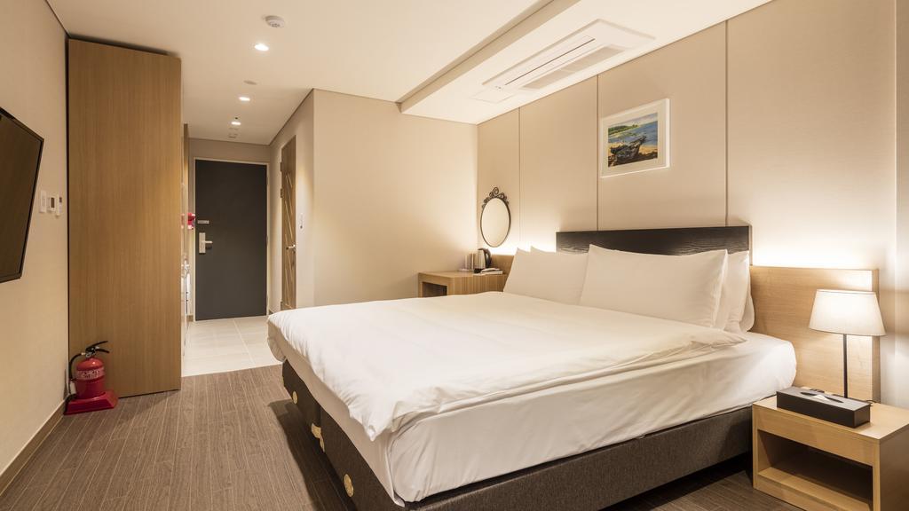 Standard Double Room,1223730478:JPEG