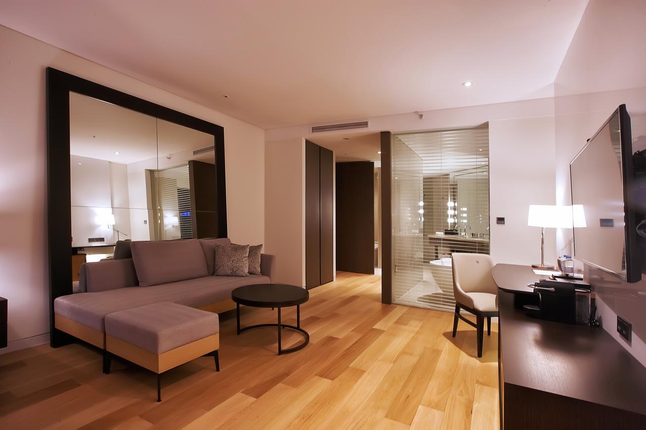 Salon Suite,1223647276:JPEG