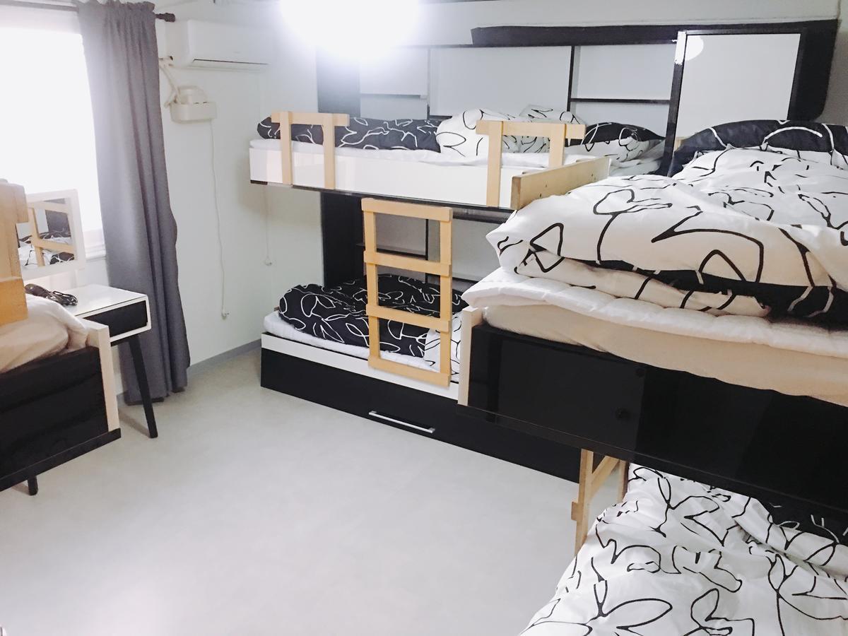 Bed 6-Bed Female Dormitory Room