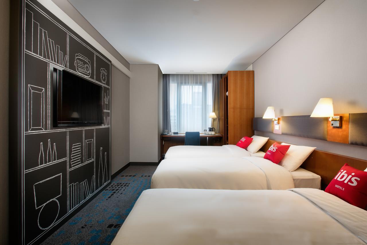 Standard Room Three Single Beds