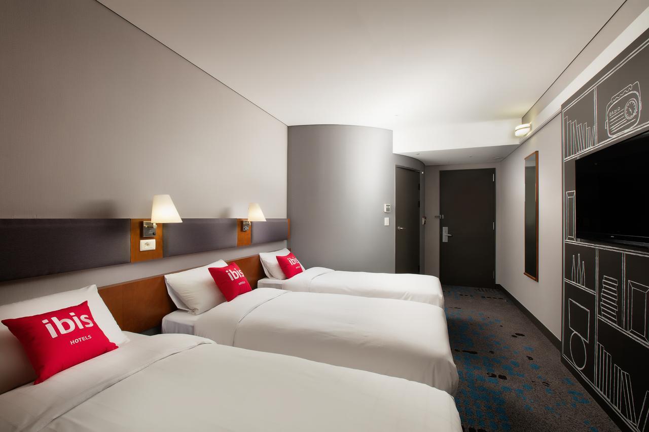 Standard Room Three Single Beds