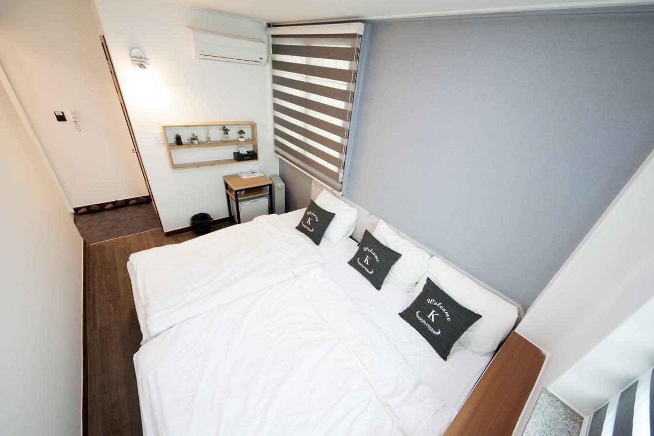 Triple Room,644807400:JPEG