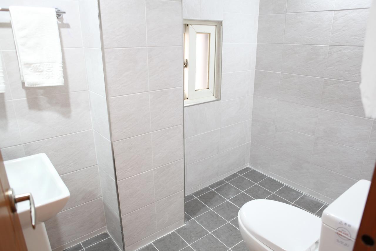 Double Room Private Bathroom