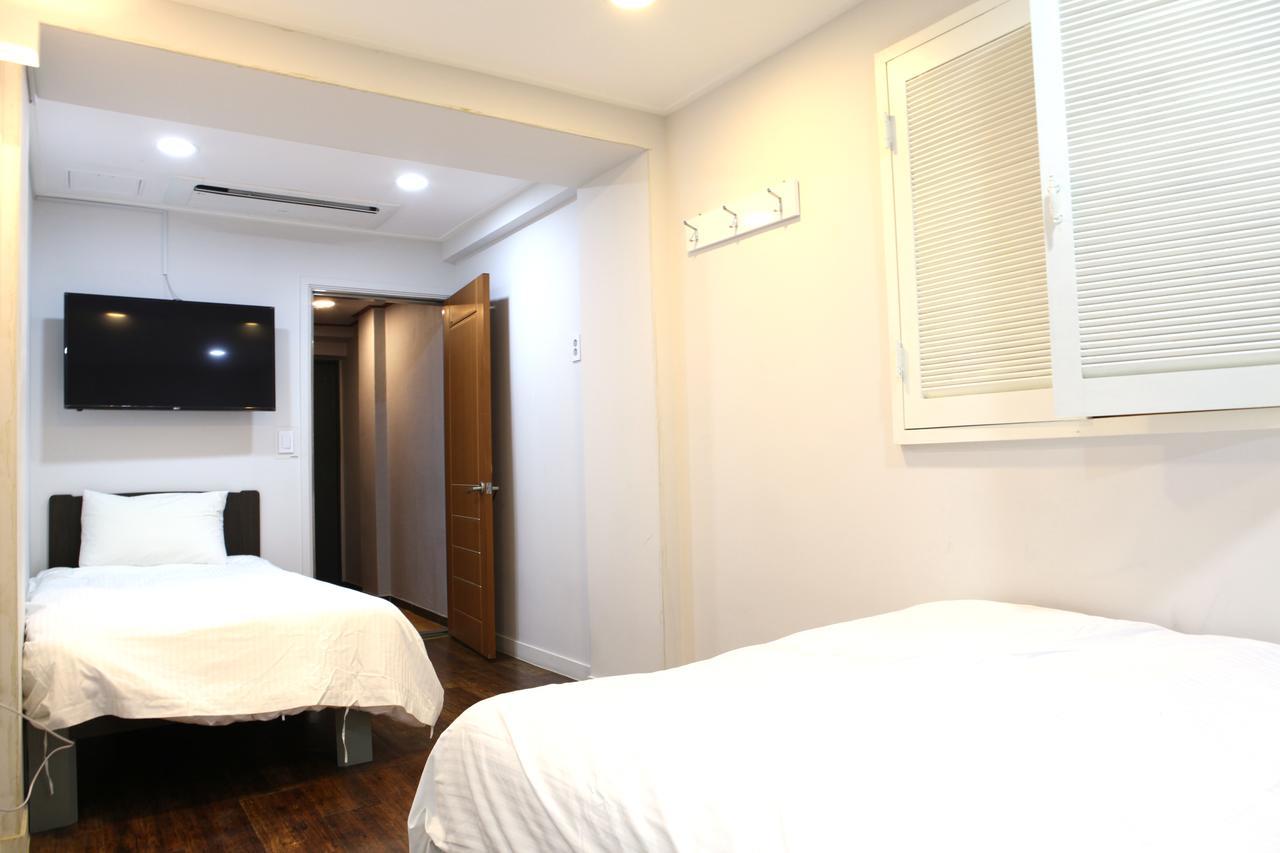 Superior Double Room Private Bathroom