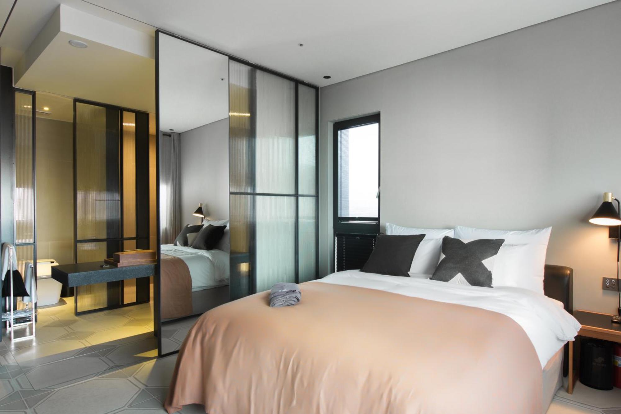Premium Double Room,758026798:JPEG