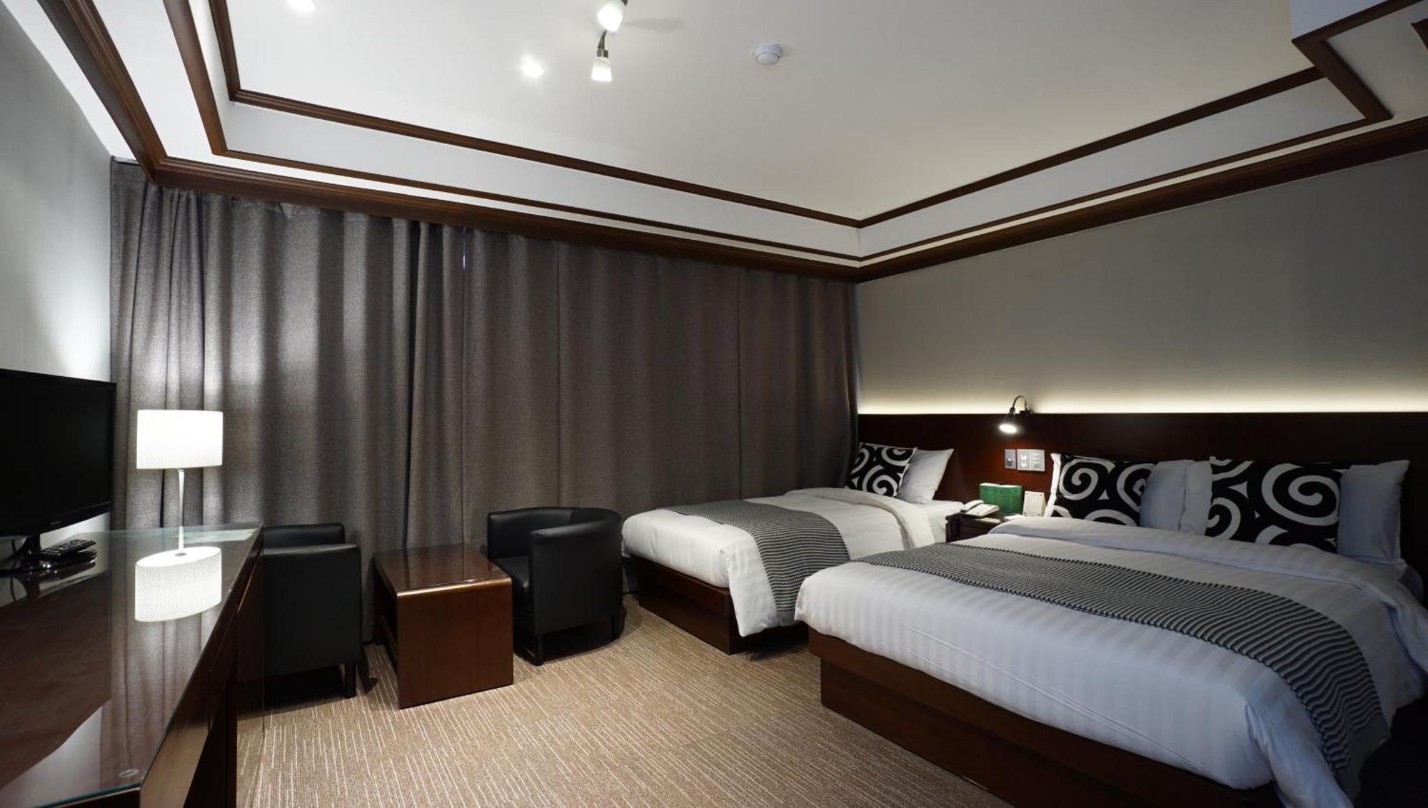 Deluxe Double or Twin Room,436061607:JPEG
