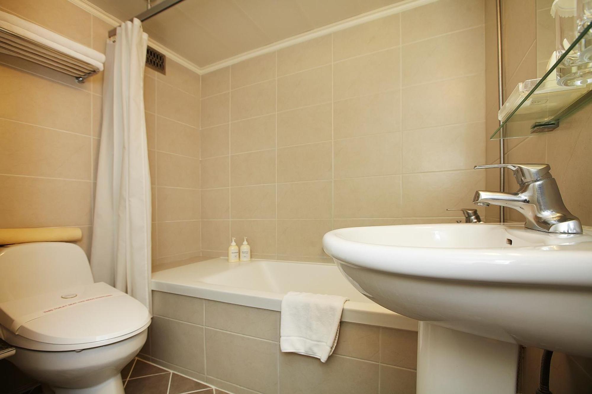 Standard Double Room,1213885885:JPEG