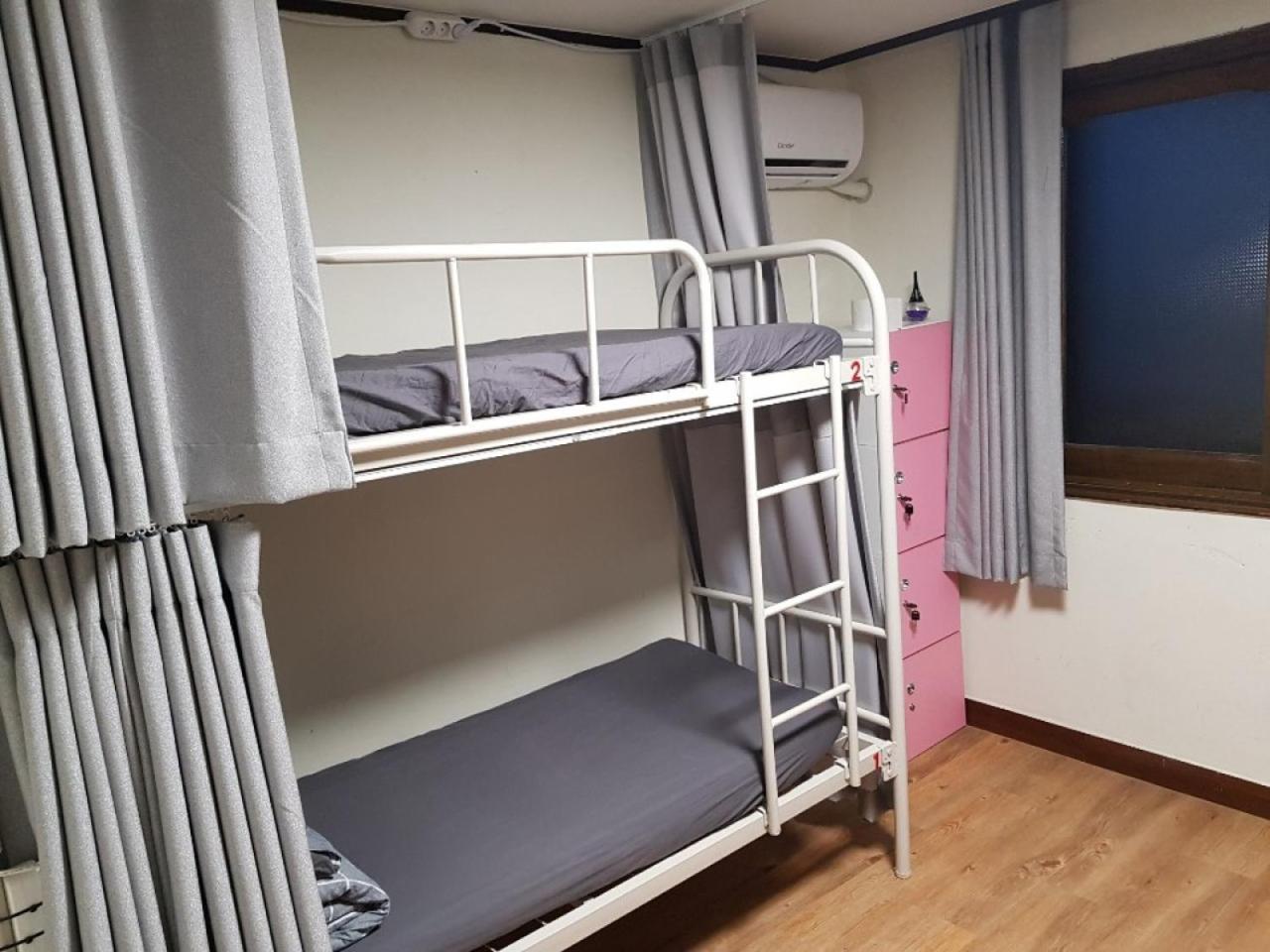 Bed 4-Bed Female Dormitory Room