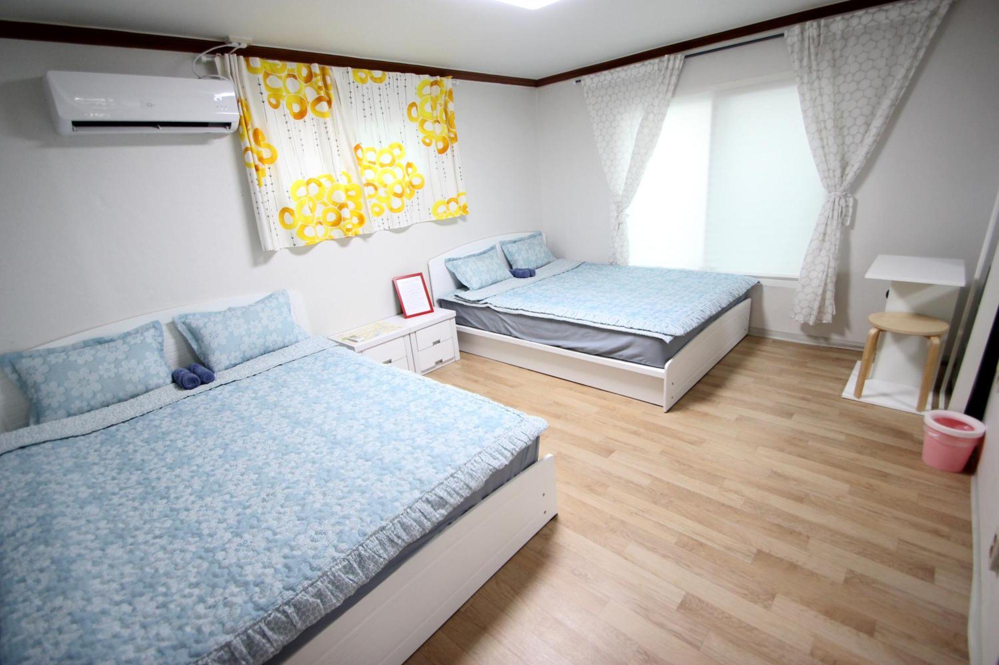 Economy Quadruple Room