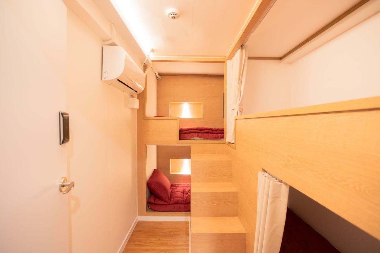 Bed 4-Bed Female Dormitory Room FEMALE ONLY,836493410:JPEG