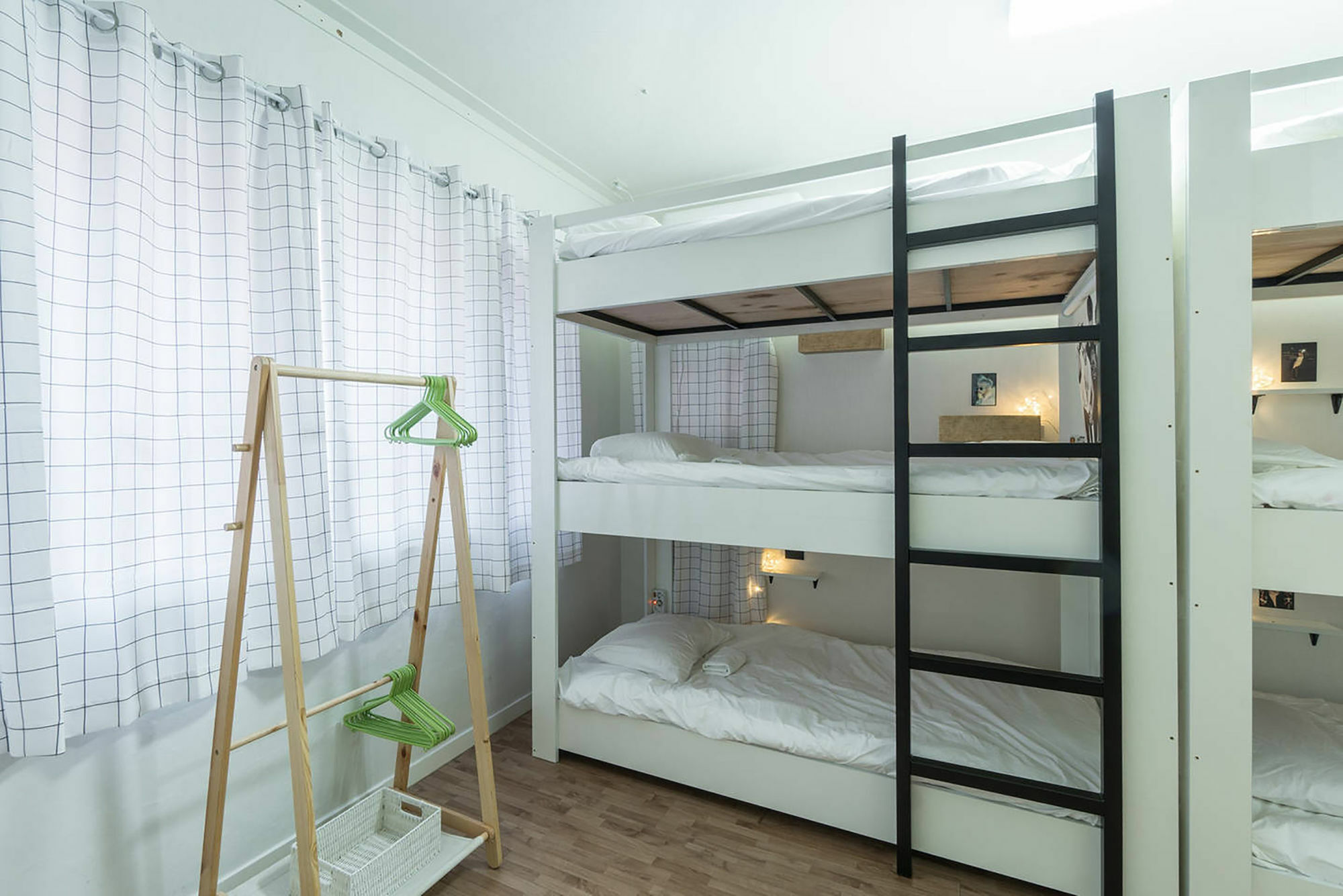 Bed Mixed Dormitory Room