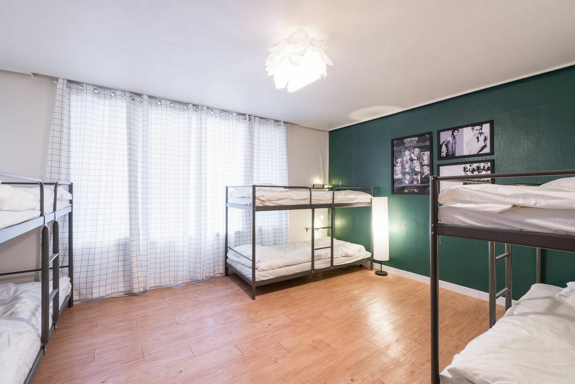 Bed Mixed Dormitory Room
