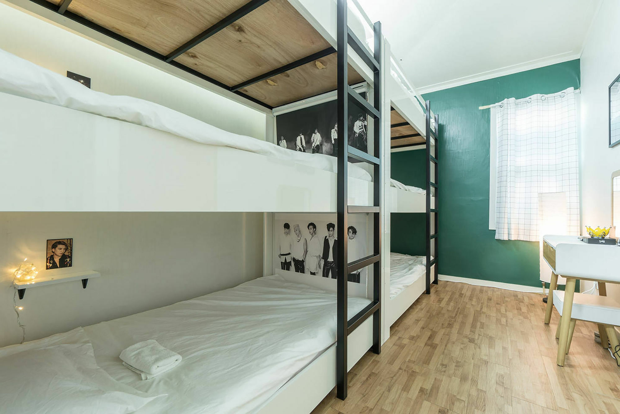 Bed Mixed Dormitory Room