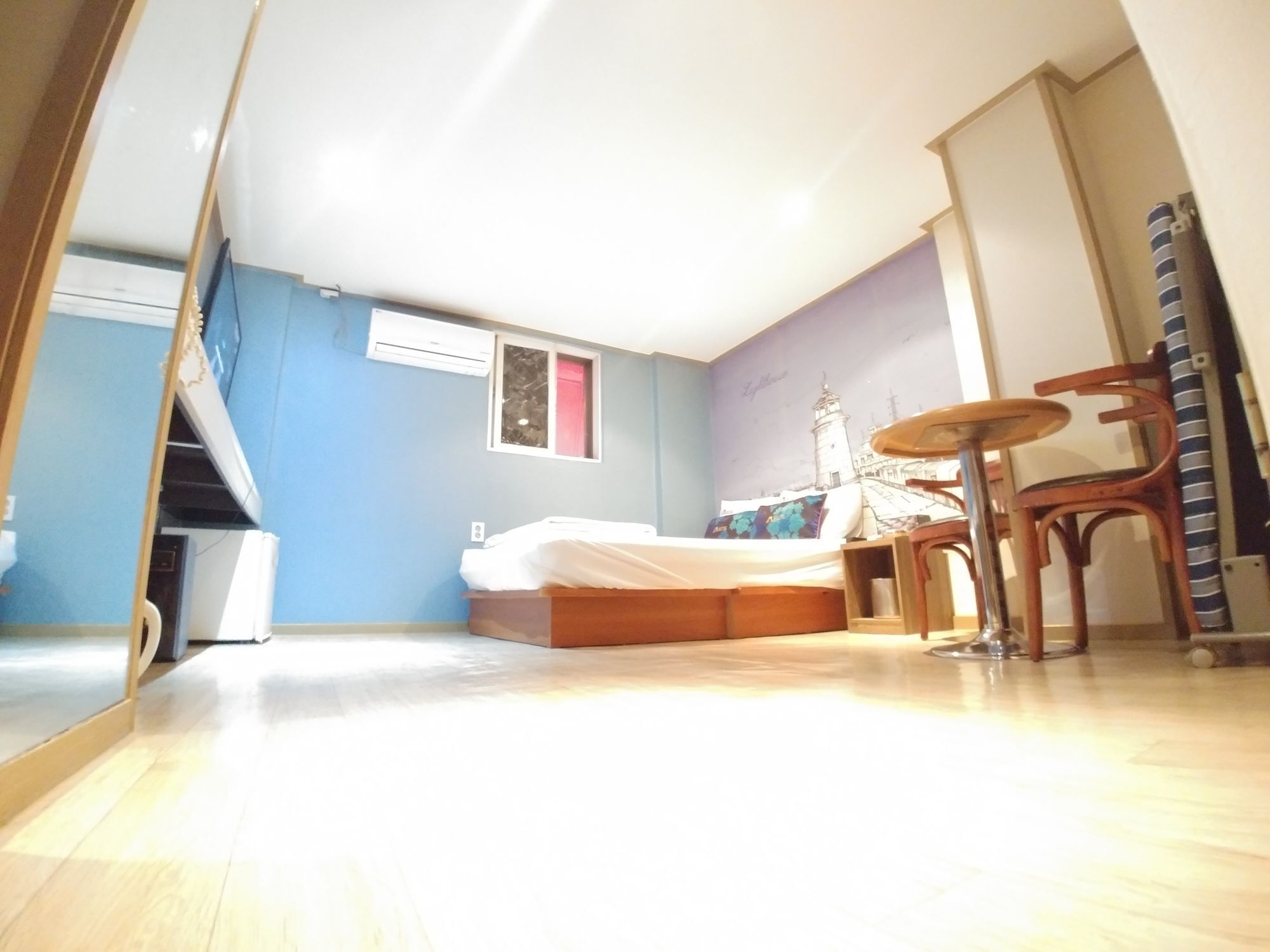 Triple Room Bath,915655258:JPEG