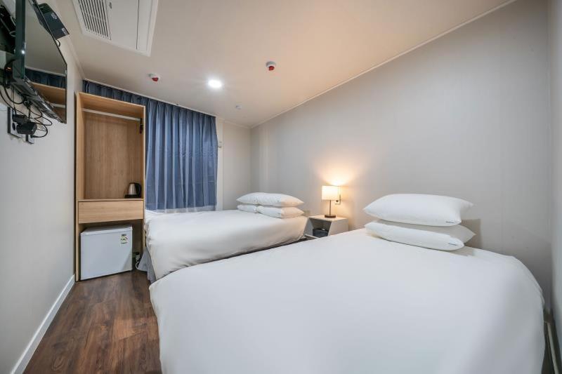 Triple Room,973905283:JPEG