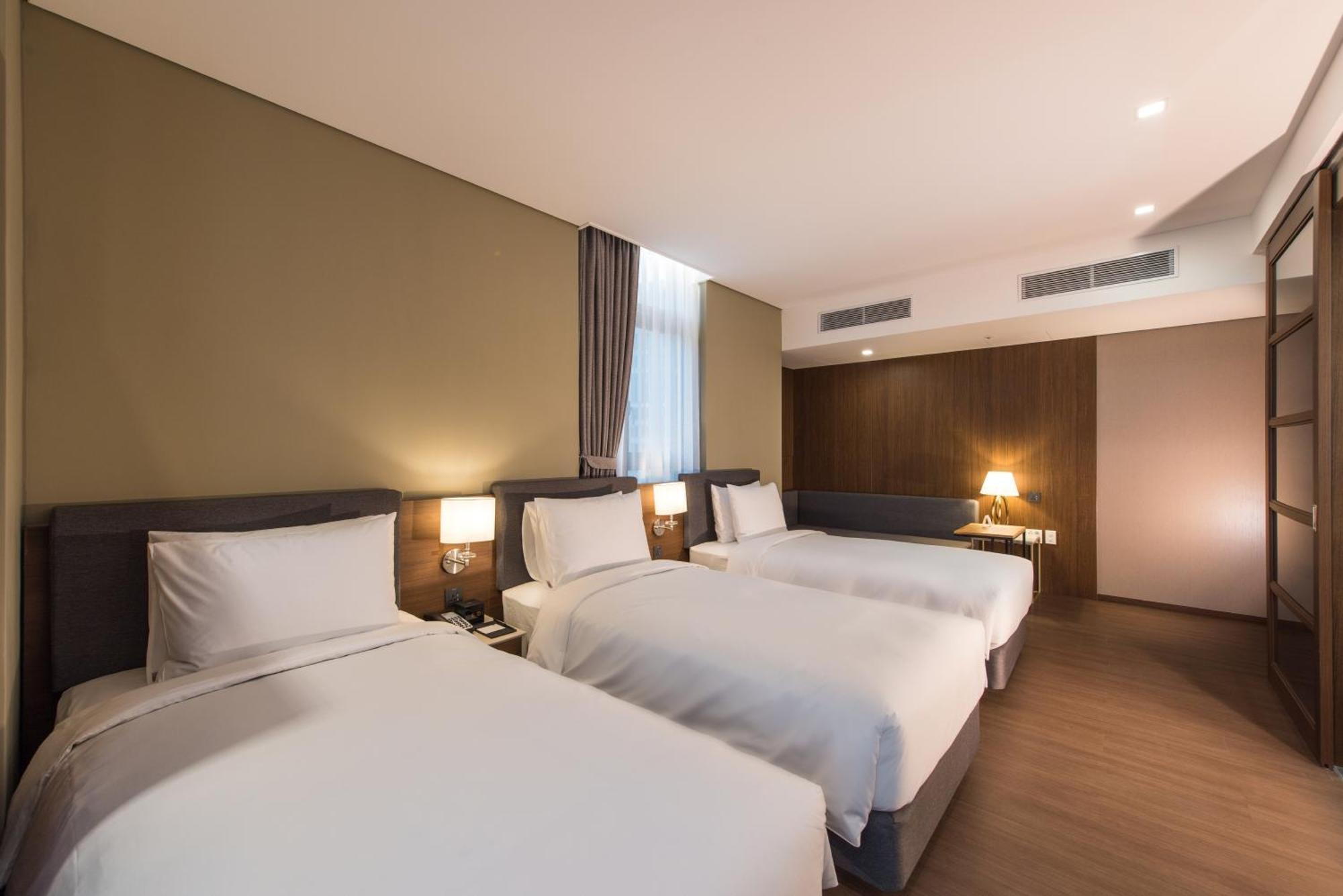 Deluxe Triple Room,898502059:JPEG