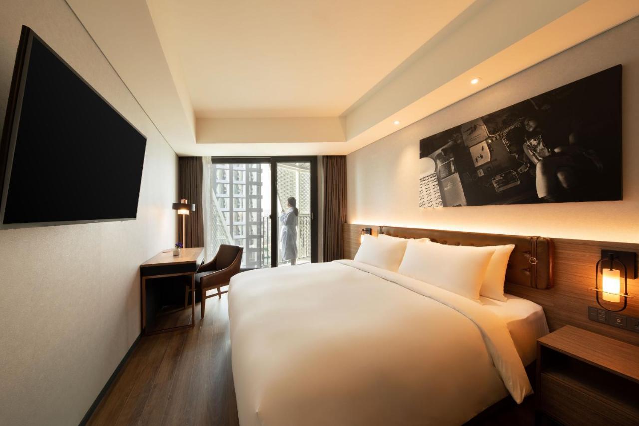Superior Deluxe King Room Balcony
