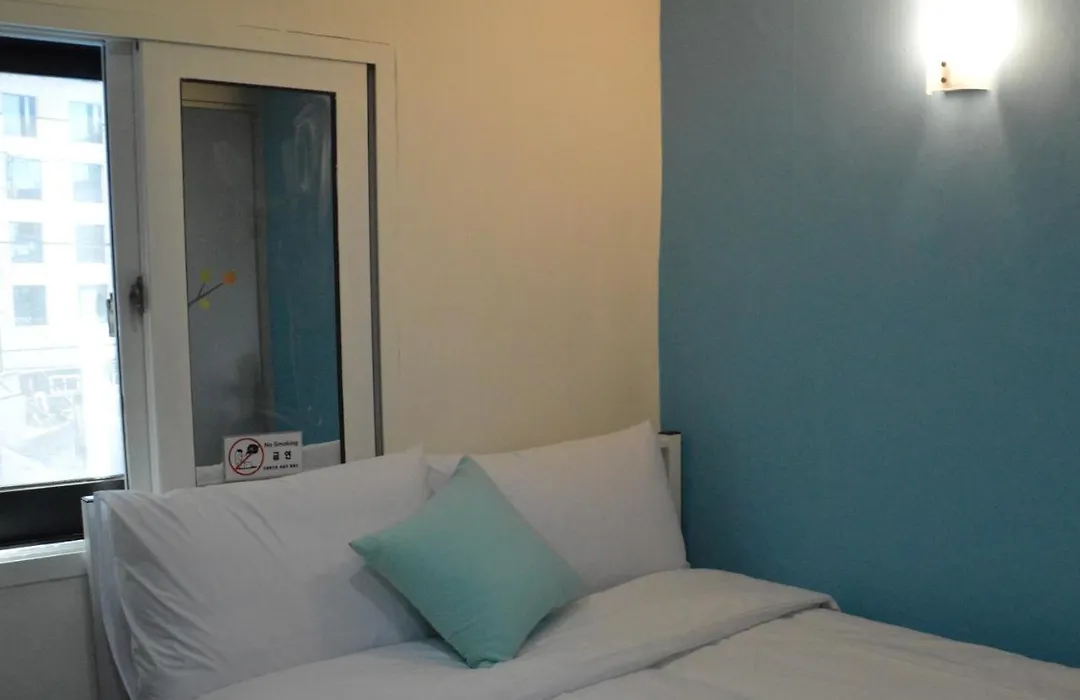 J Mini Hotel & House-1
