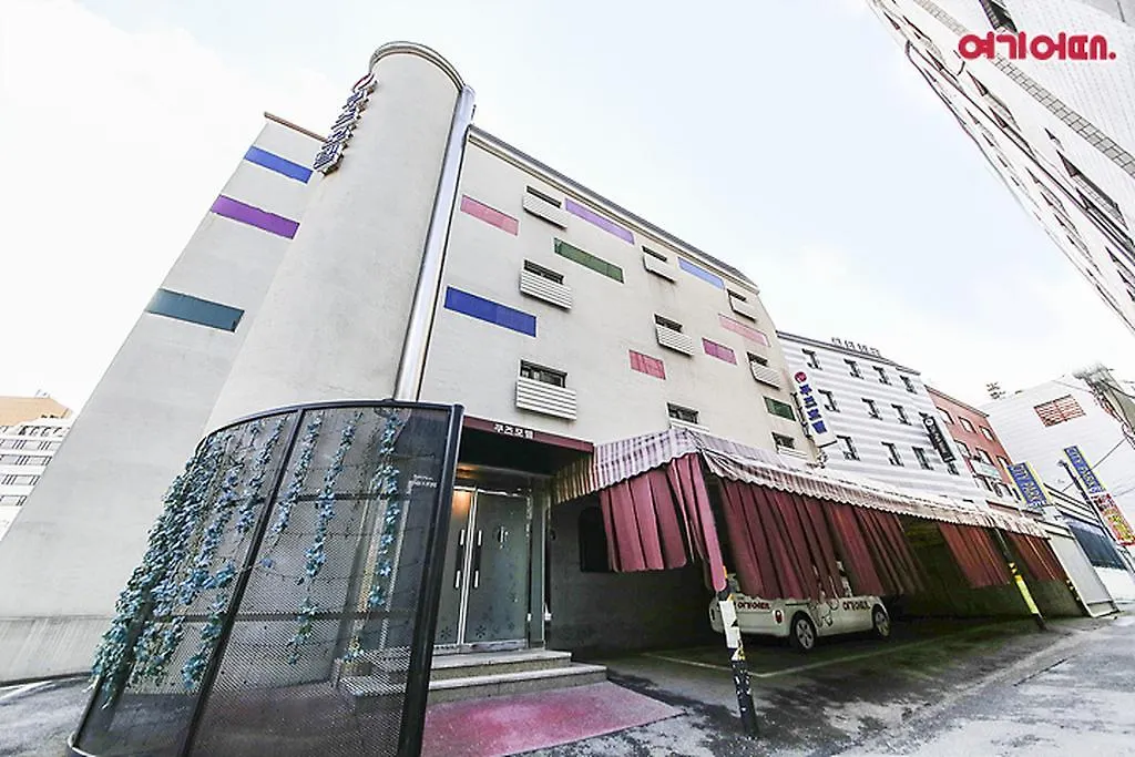 Coups Hotel-1