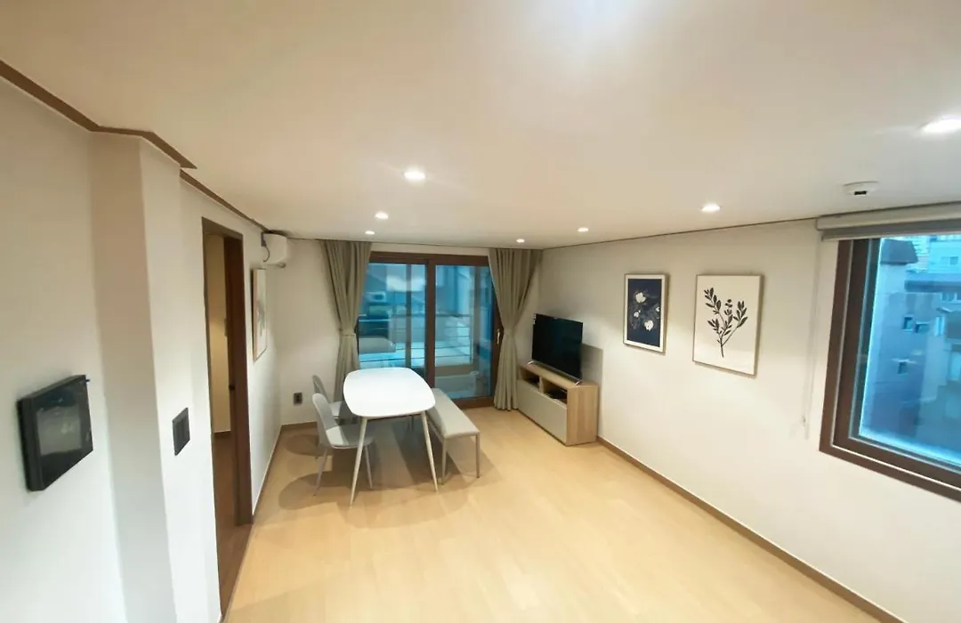 Luxe & Suite Room-1