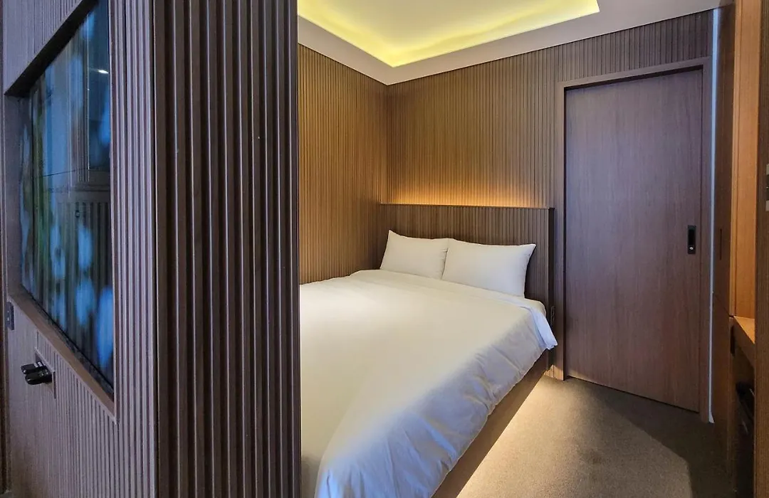 Uh Suite The Myeongdong-1