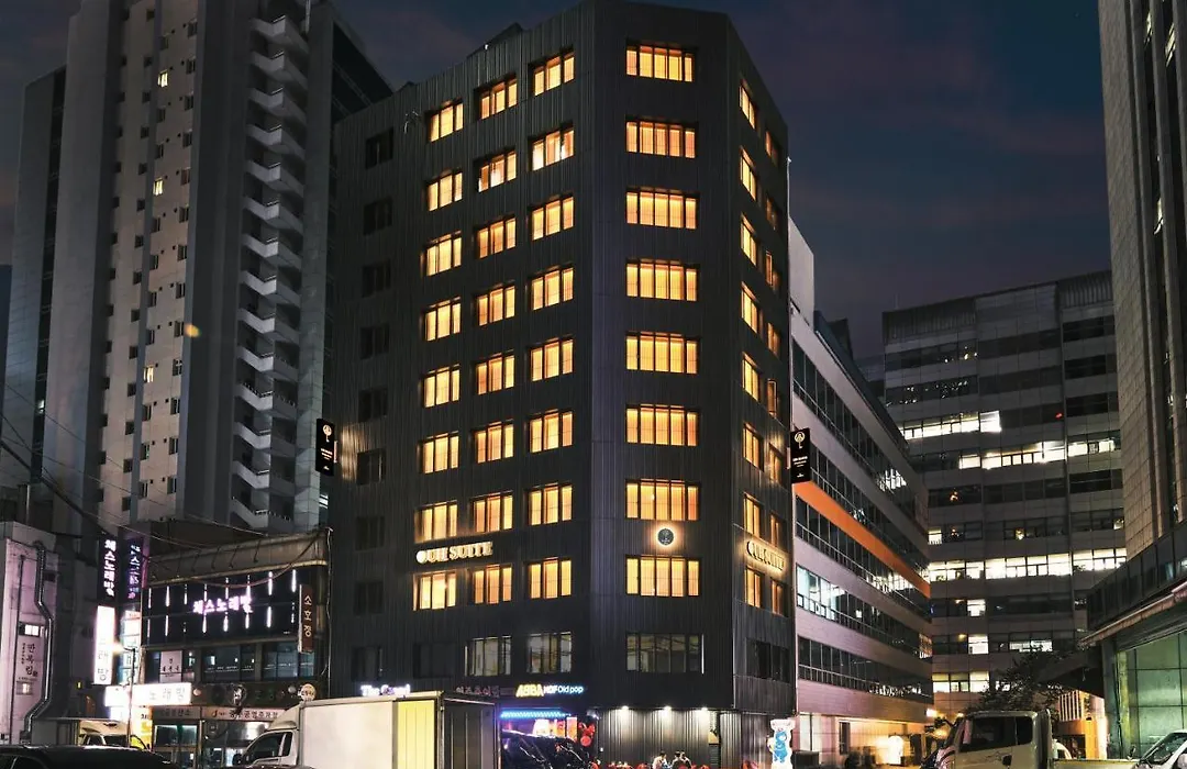 Uh Suite Central Seoul-1